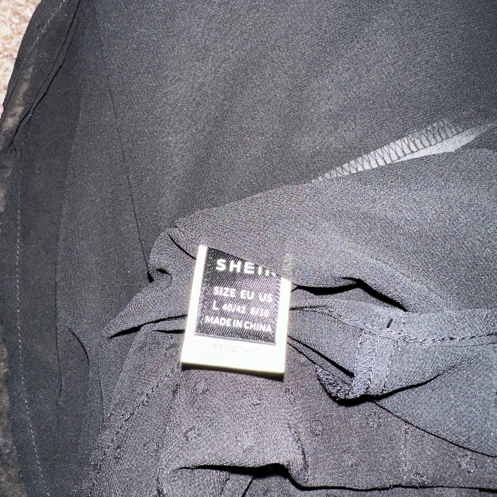 black tank top - size L - Picture 4 of 4